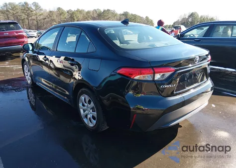 2022 Toyota Corolla Le z USA, uszkodzony, nr VIN 5YFEPMAE1NP362208